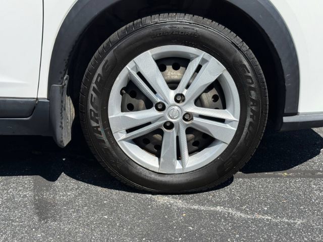 Used 2021 Nissan Kicks S FWD image 32
