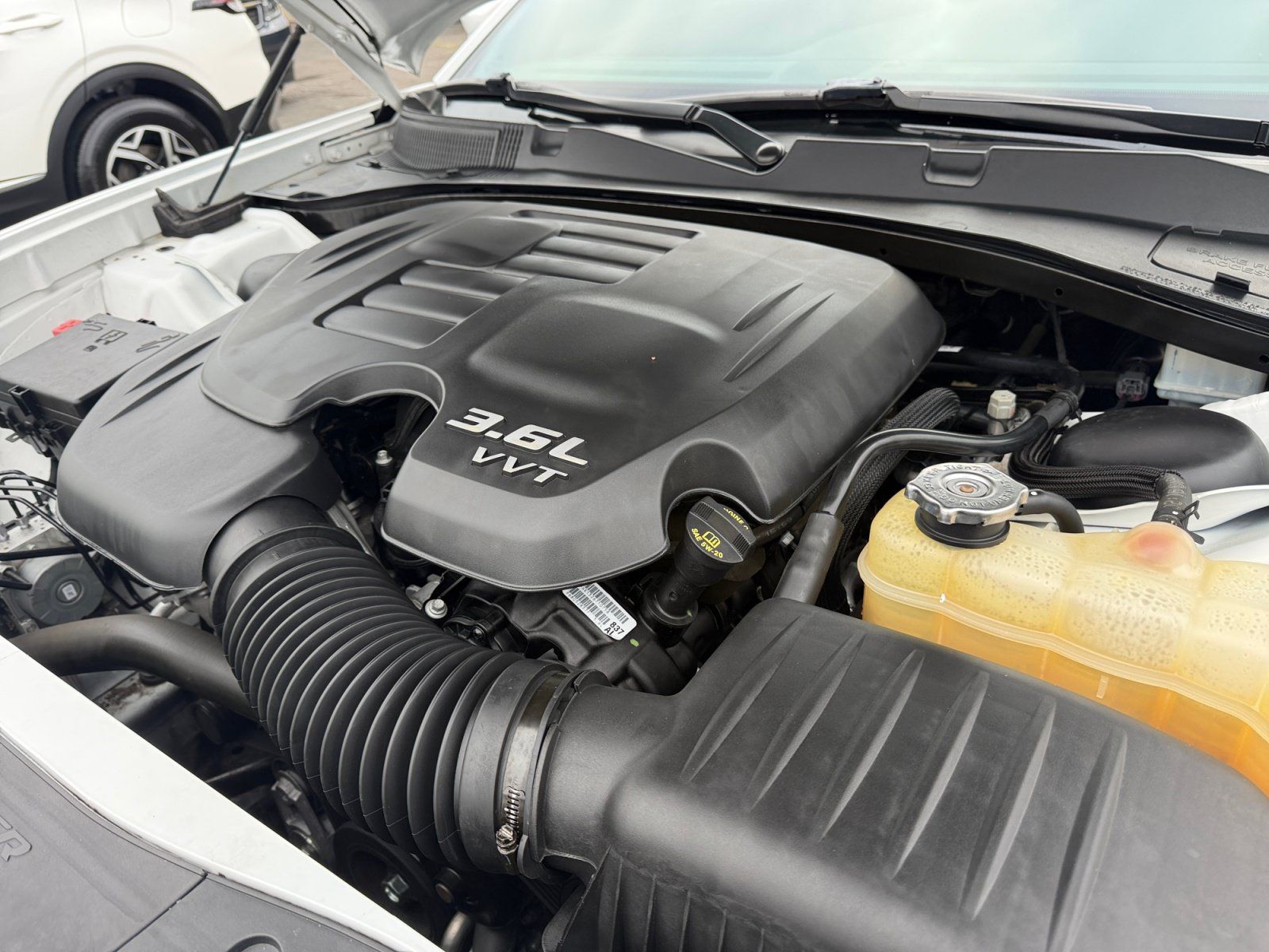 Used 2018 Dodge Charger SXT RWD image 24