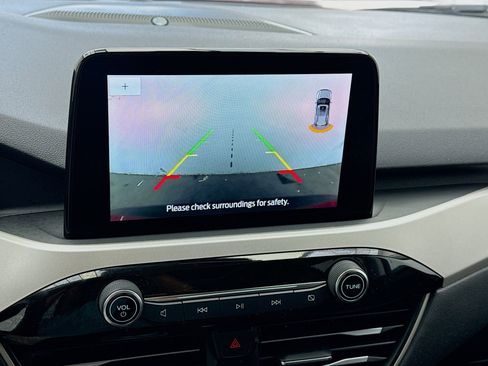 Used 2022 Ford Escape SEL w/ Technology Package image 10