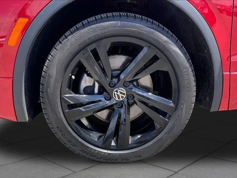 Used 2024 Volkswagen Tiguan SE R-Line FWD image 10