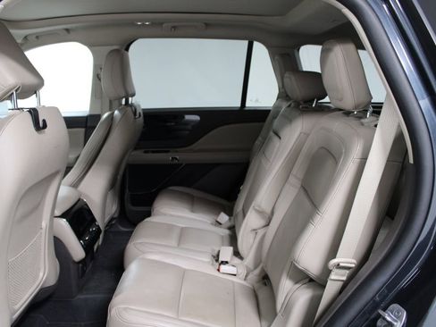 Used 2023 Lincoln Aviator Reserve w/ Equipment Group 201A AWD/4WD image 19