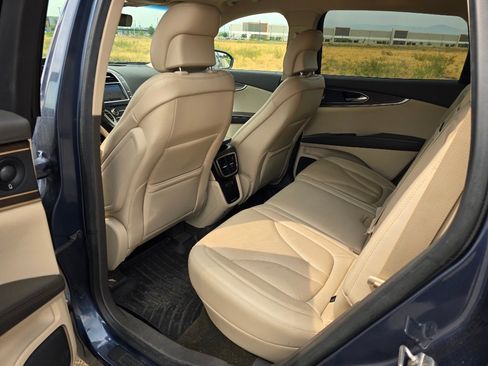 Used 2019 Lincoln Nautilus Reserve w/ Cargo Utility Package AWD/4WD image 15
