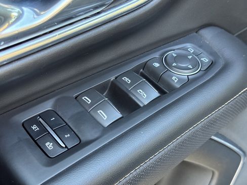 Used 2024 Chevrolet Tahoe Premier image 22