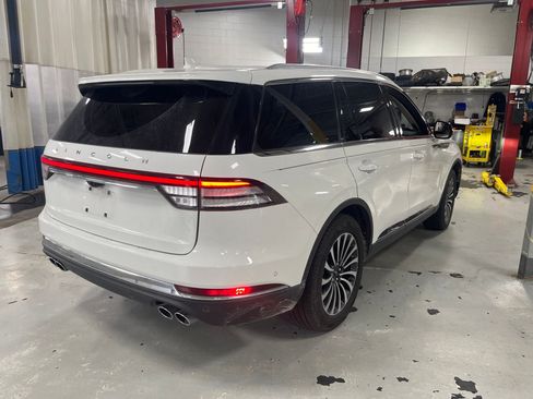 Used 2023 Lincoln Aviator Reserve w/ Equipment Group 201A AWD/4WD image 5