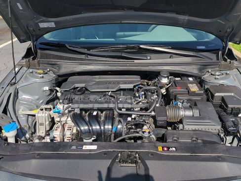 Used 2025 Hyundai Elantra SEL FWD image 35