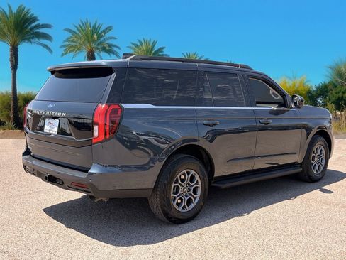 Certified 2025 Ford Expedition Active AWD/4WD image 5
