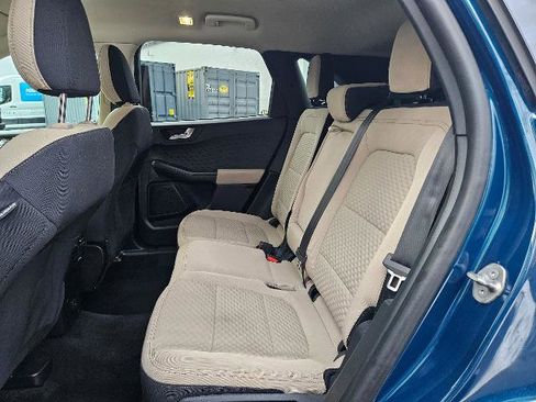 Certified 2020 Ford Escape SE image 3
