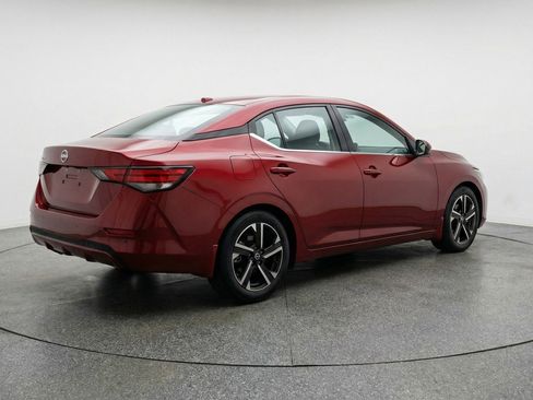Used 2025 Nissan Sentra SV FWD image 9
