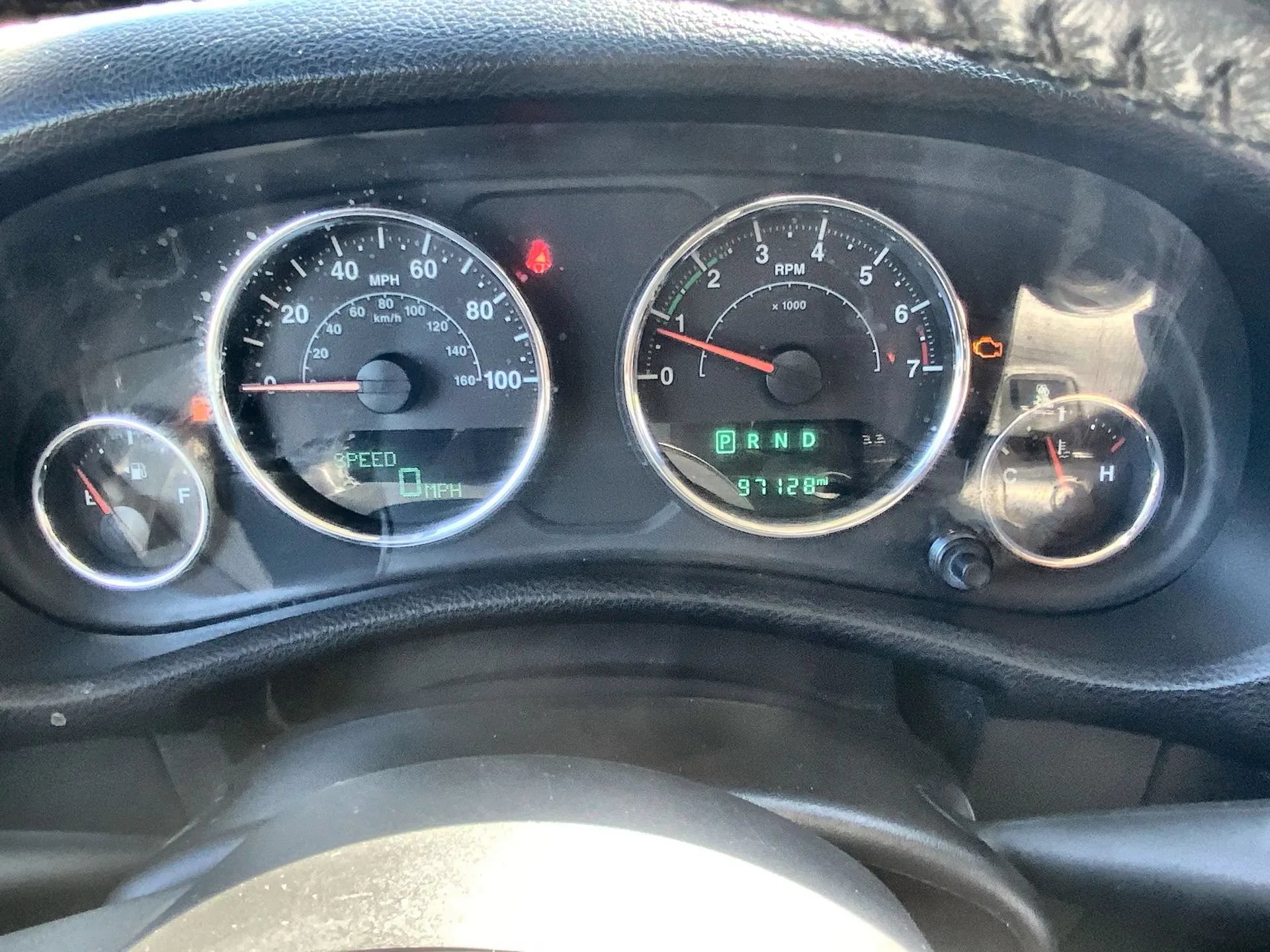 Used 2016 Jeep Wrangler Sahara w/ Connectivity Group AWD/4WD image 10