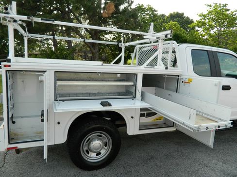 Used 2019 Ford F350 XL w/ Power Equipment Group AWD/4WD image 8