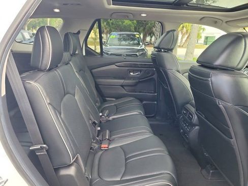 Certified 2024 Honda Pilot Elite image 8