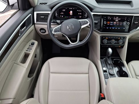 Used 2022 Volkswagen Atlas SE w/ Panoramic Sunroof Package image 22