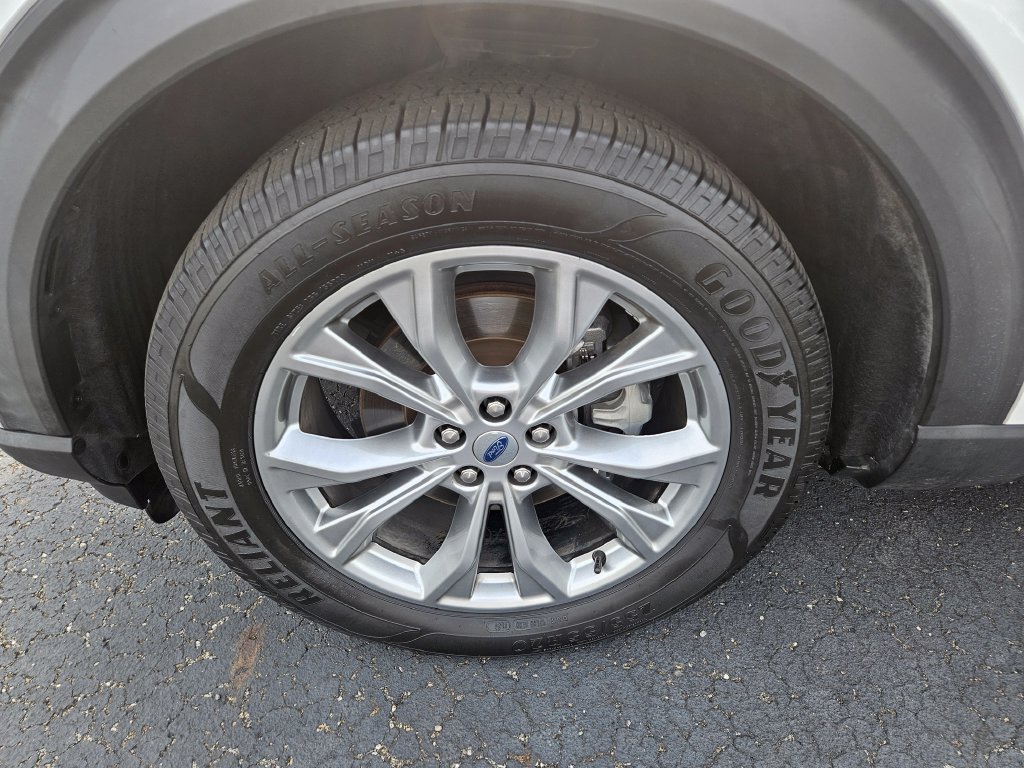 Used 2021 Ford Explorer XLT w/ Equipment Group 202A RWD image 9