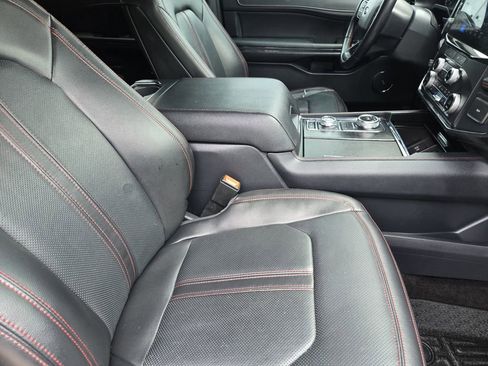 Used 2022 Ford Expedition Max Limited AWD/4WD image 19