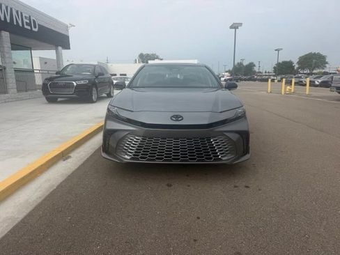 Used 2026 Toyota Camry XSE FWD image 3
