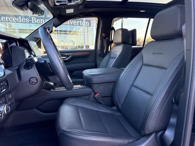 Used 2026 GMC Yukon Denali w/ Denali Reserve Package AWD/4WD image 12