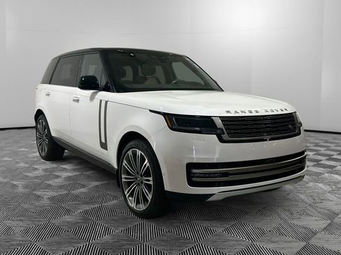 Used 2025 Land Rover Range Rover Long Wheelbase SE image 7