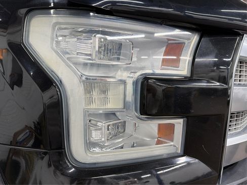 Used 2015 Ford F150 Platinum w/ Equipment Group 701A Luxury AWD/4WD image 42