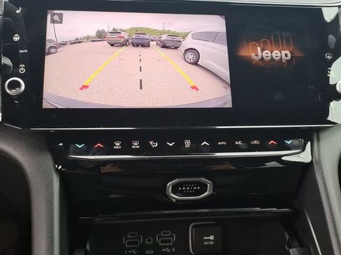 New 2026 Jeep Grand Cherokee Altitude AWD/4WD image 10