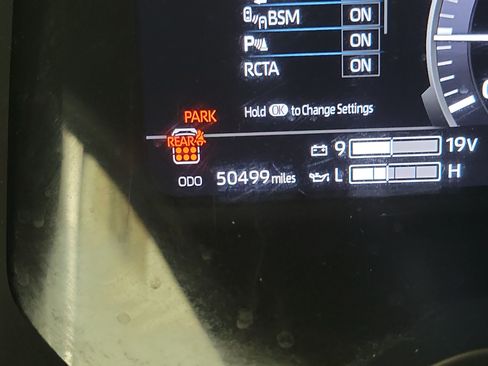 Used 2024 Toyota Sequoia SR5 w/ SR5 Premium Package AWD/4WD image 29