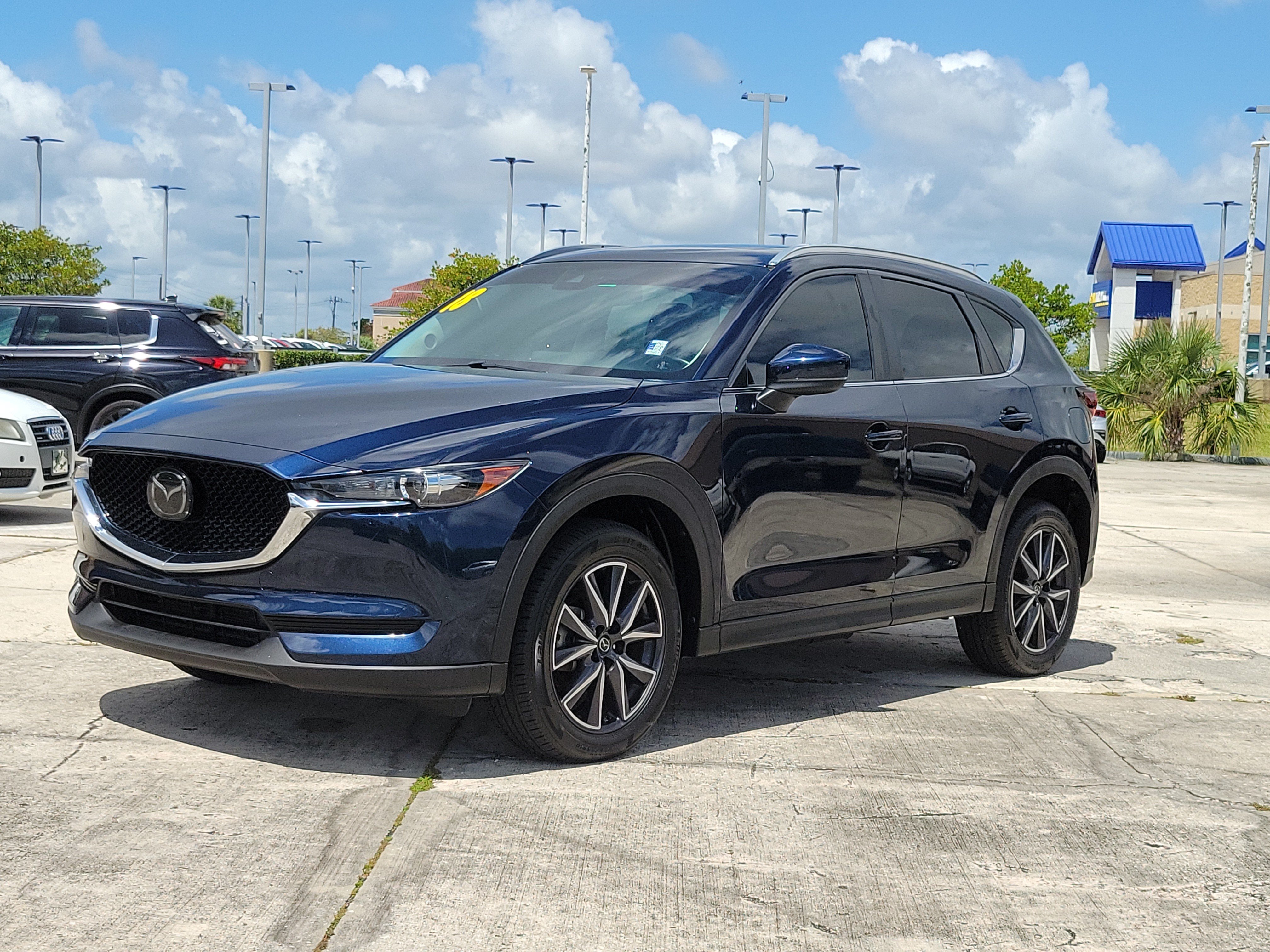 Used 2018 MAZDA CX-5 Touring w/ Preferred Equipment Package FWD image 2