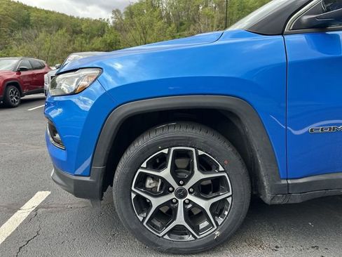 Used 2025 Jeep Compass Limited AWD/4WD image 20