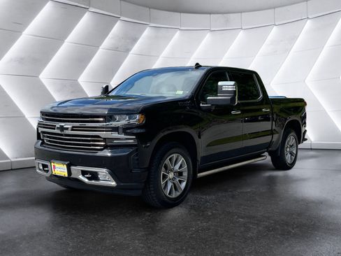 Used 2022 Chevrolet Silverado 1500 High Country w/ Technology Package AWD/4WD image 18
