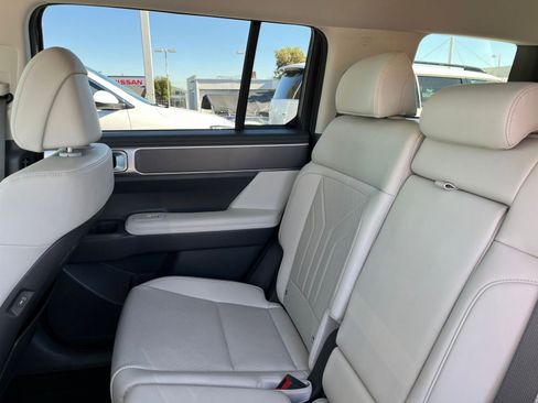 Used 2025 Hyundai Santa Fe SEL image 41