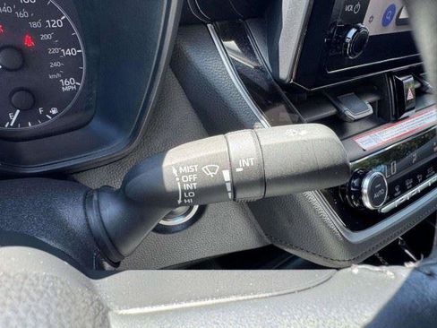 Used 2025 Toyota Corolla SE FWD image 26