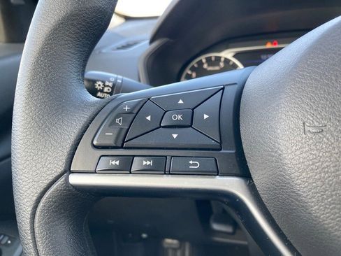 Used 2025 Nissan Altima 2.5 SV image 15