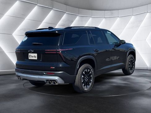 Certified 2026 Chevrolet Traverse Z71 w/ LPO, Floor Liner Package AWD/4WD image 5