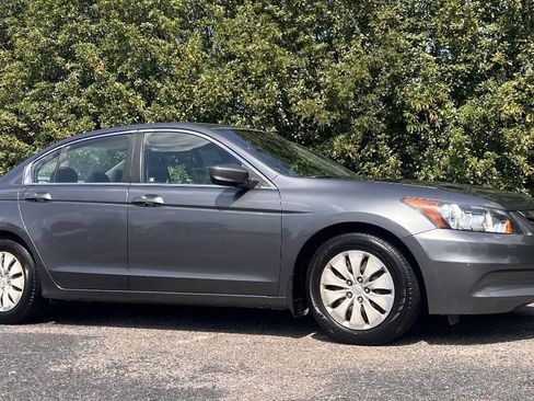 Used 2012 Honda Accord LX image 10