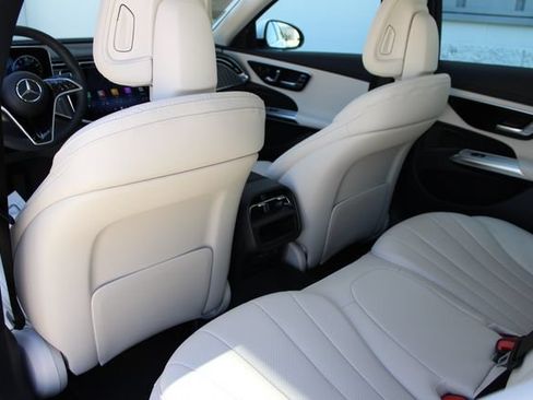 New 2026 Mercedes-Benz E 450 4MATIC Sedan image 23