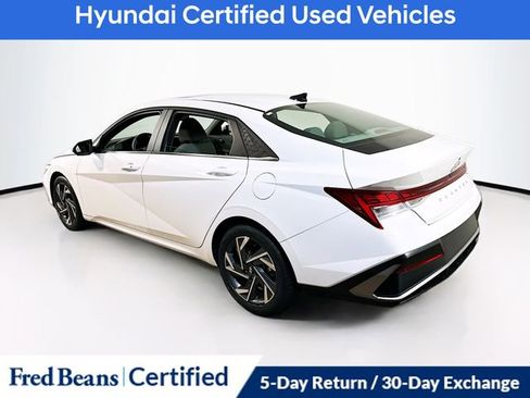 Used 2025 Hyundai Elantra SEL FWD image 9