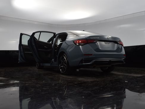 Used 2025 Nissan Sentra SR image 36