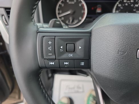 Used 2025 Nissan Rogue SV FWD image 14