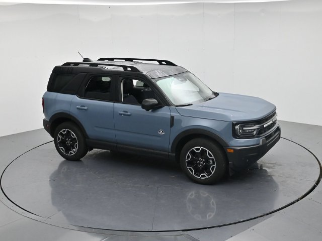 Certified 2025 Ford Bronco Sport Outer Banks w/ Outer Banks Tech Package+ AWD/4WD image 39
