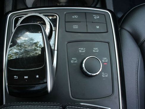 Used 2017 Mercedes-Benz GLE 43 AMG 4MATIC w/ Premium 2 Package image 44