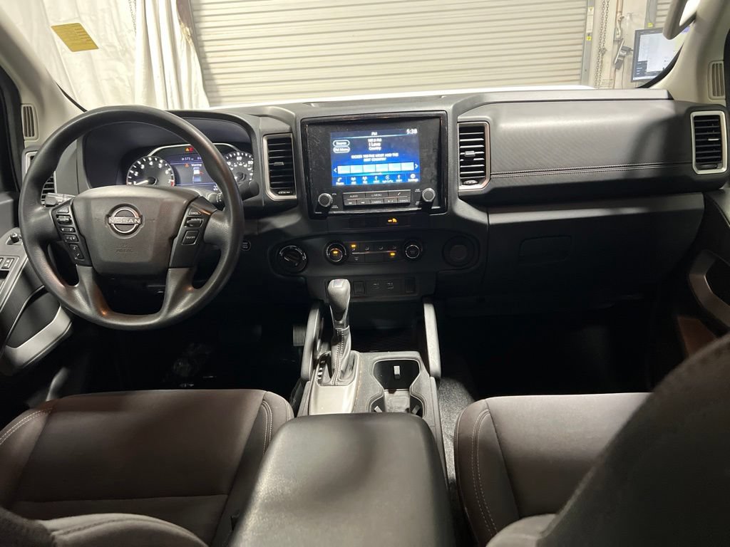 Used 2023 Nissan Frontier SV w/ Tow Package AWD/4WD image 14