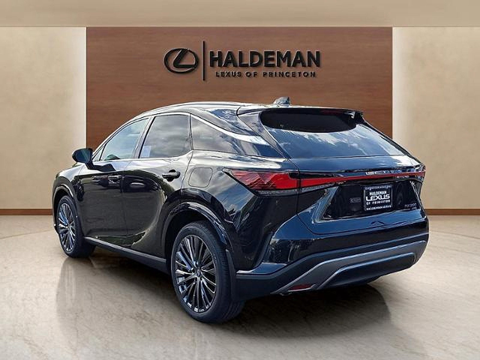 New 2026 Lexus RX 350 AWD w/ Convenience Package image 4