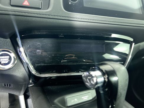 Used 2021 Honda HR-V EX image 24