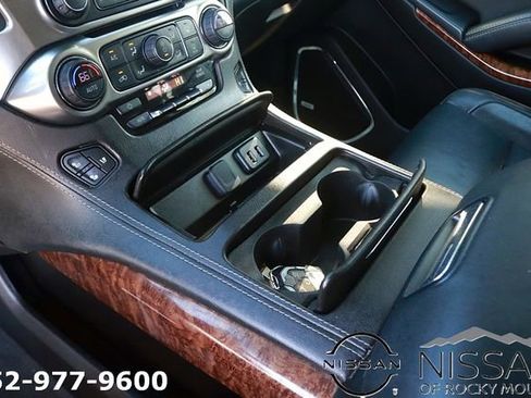 Used 2019 Chevrolet Suburban Premier AWD/4WD image 27