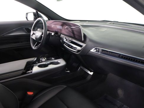 Used 2024 Cadillac Lyriq Tech RWD image 30