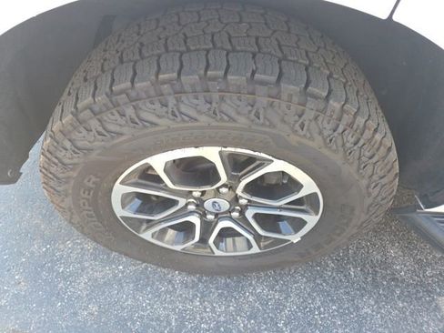 Used 2023 Ford Expedition XLT AWD/4WD image 33