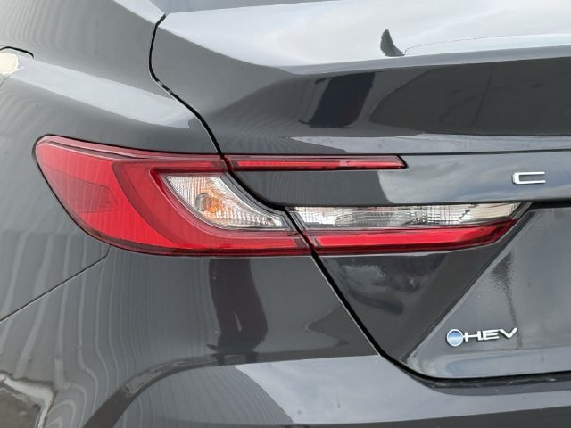 Used 2025 Toyota Camry LE FWD image 6