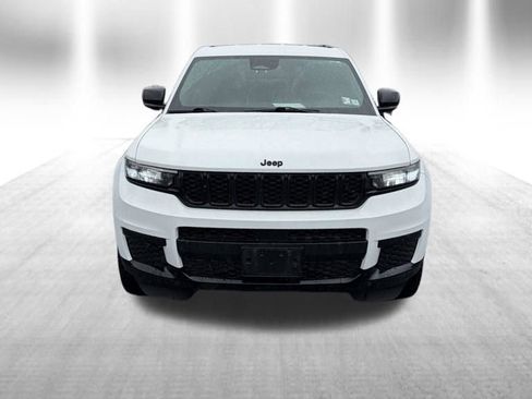 Used 2021 Jeep Grand Cherokee L Laredo image 2