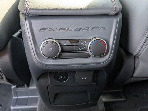 New 2025 Ford Explorer Active w/ Active Comfort Package image 14