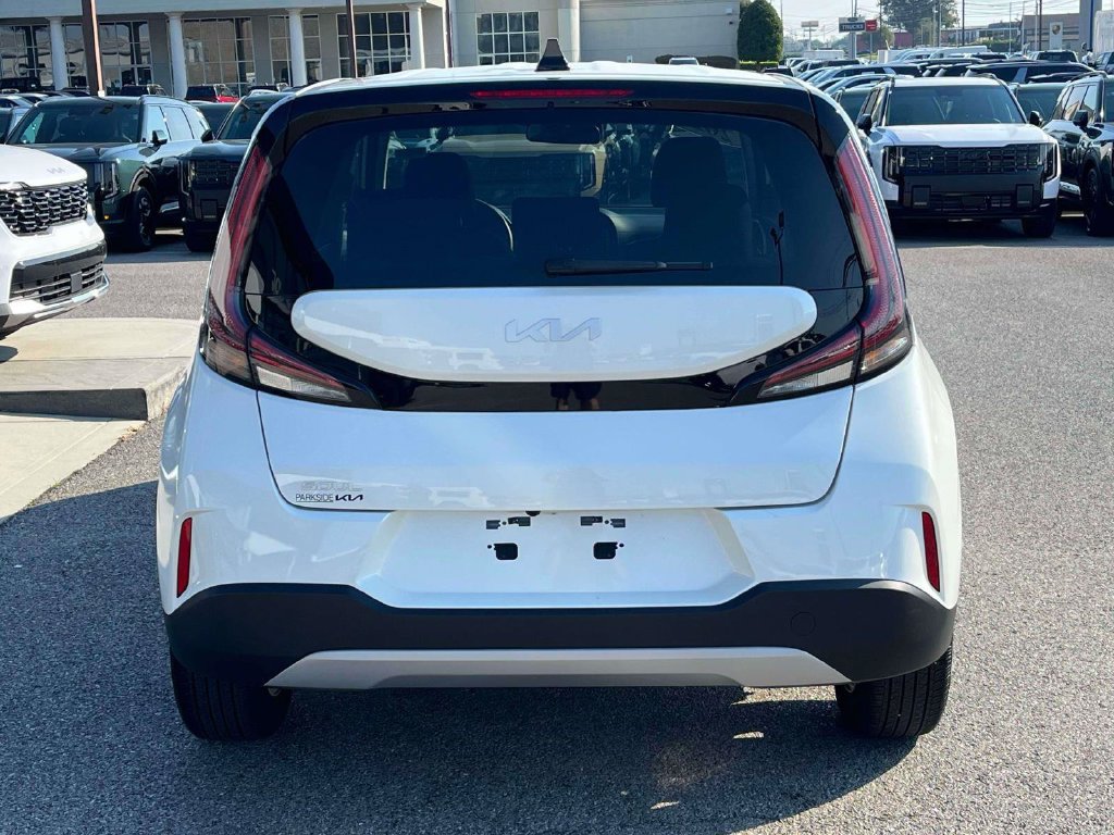 Used 2025 Kia Soul LX w/ LX Technology Package FWD image 27