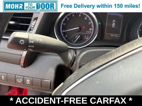 Used 2020 Toyota Camry SE w/ Convenience Package FWD image 17