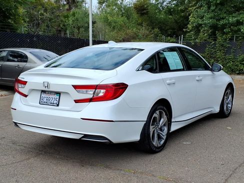 Used 2018 Honda Accord EX image 4